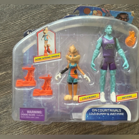 Space Jam 2  A New Legacy On Court Rivals Lola Bunny & Wet/Fire Action Figure - Picture 1 of 2
